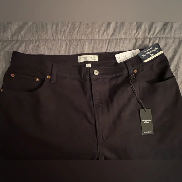 NWT Abercrombie & Fitch Curve Love Ultra High Rise 90s Straight Jean Sz 34 Black - Picture 8 of 14